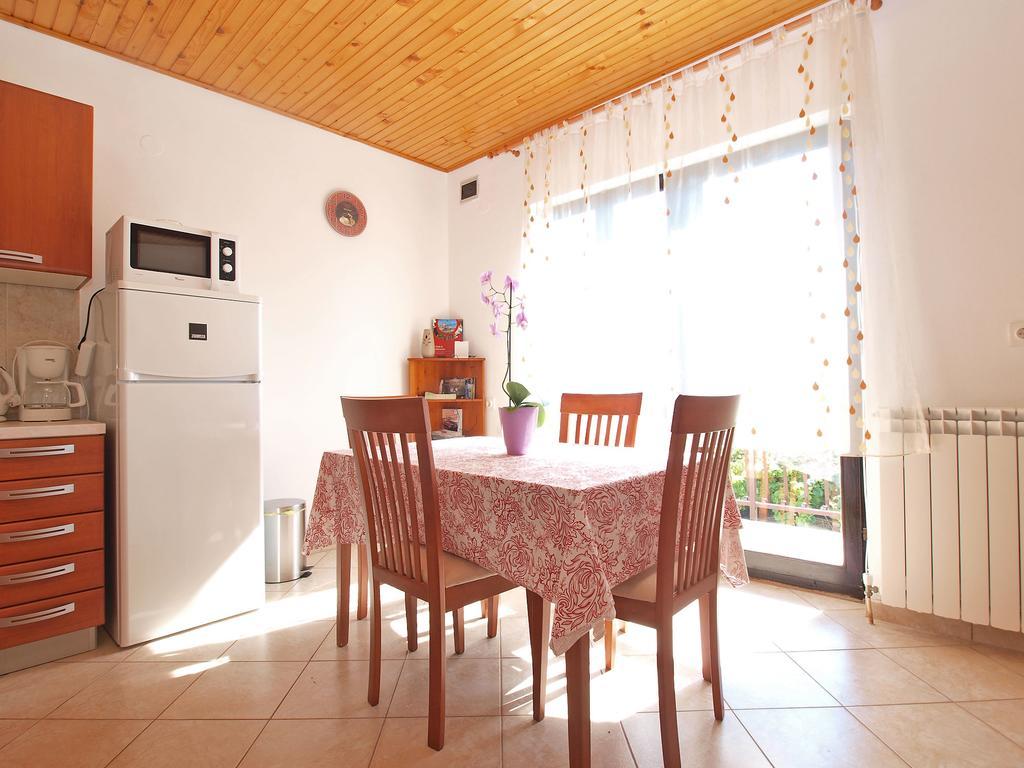 House Sandra 1430 Peresiji Екстериор снимка