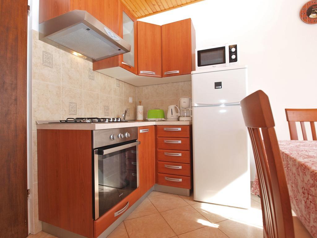 House Sandra 1430 Peresiji Екстериор снимка