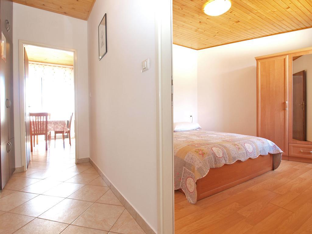 House Sandra 1430 Peresiji Екстериор снимка