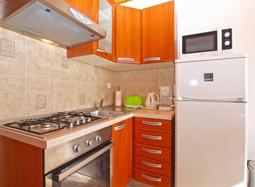 House Sandra 1430 Peresiji Екстериор снимка