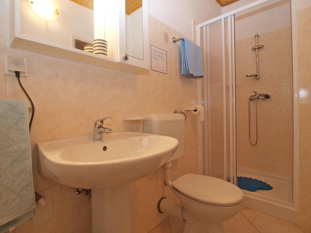 House Sandra 1430 Peresiji Екстериор снимка